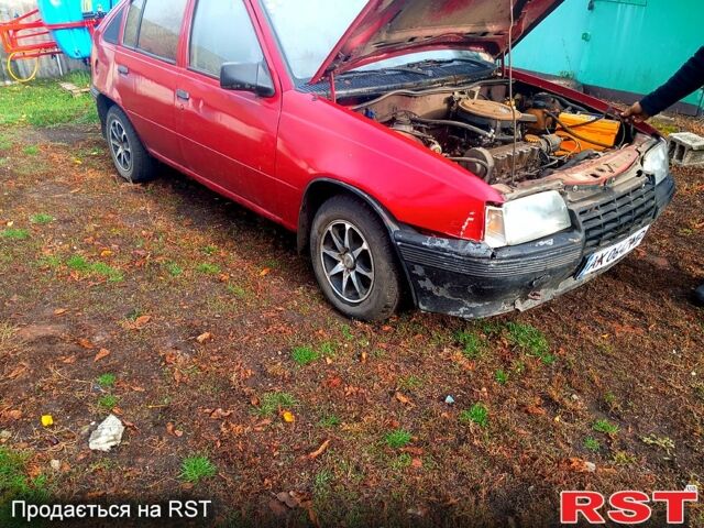 Красный Опель Кадет, объемом двигателя 1.3 л и пробегом 350 тыс. км за 600 $, фото 8 на Automoto.ua