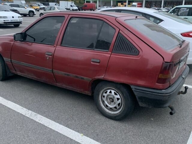 Червоний Опель Кадет, об'ємом двигуна 1.6 л та пробігом 150 тис. км за 450 $, фото 3 на Automoto.ua