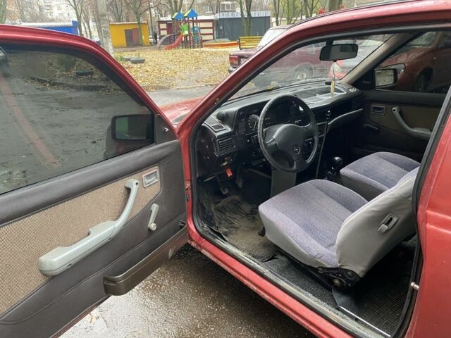 Красный Опель Кадет, объемом двигателя 2 л и пробегом 2 тыс. км за 850 $, фото 4 на Automoto.ua