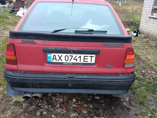 Красный Опель Кадет, объемом двигателя 1.3 л и пробегом 200 тыс. км за 994 $, фото 2 на Automoto.ua
