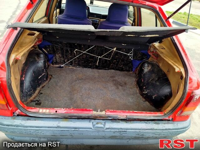 Червоний Опель Кадет, об'ємом двигуна 1.3 л та пробігом 170 тис. км за 850 $, фото 6 на Automoto.ua