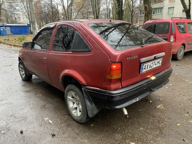 Красный Опель Кадет, объемом двигателя 2 л и пробегом 2 тыс. км за 850 $, фото 3 на Automoto.ua