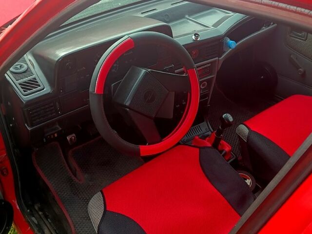Червоний Опель Кадет, об'ємом двигуна 1.6 л та пробігом 1 тис. км за 1100 $, фото 3 на Automoto.ua