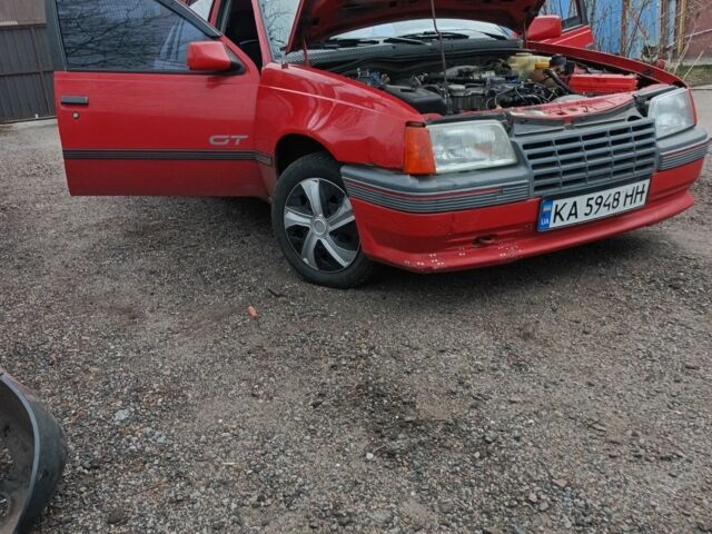 Красный Опель Кадет, объемом двигателя 2 л и пробегом 41 тыс. км за 1177 $, фото 6 на Automoto.ua