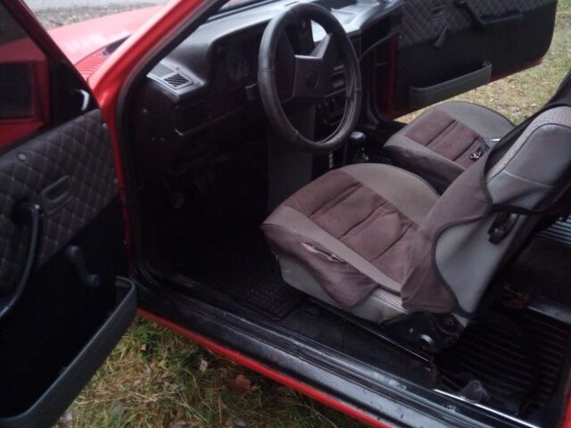 Красный Опель Кадет, объемом двигателя 0 л и пробегом 100 тыс. км за 650 $, фото 5 на Automoto.ua