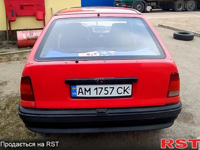 Красный Опель Кадет, объемом двигателя 1.3 л и пробегом 0 тыс. км за 800 $, фото 5 на Automoto.ua