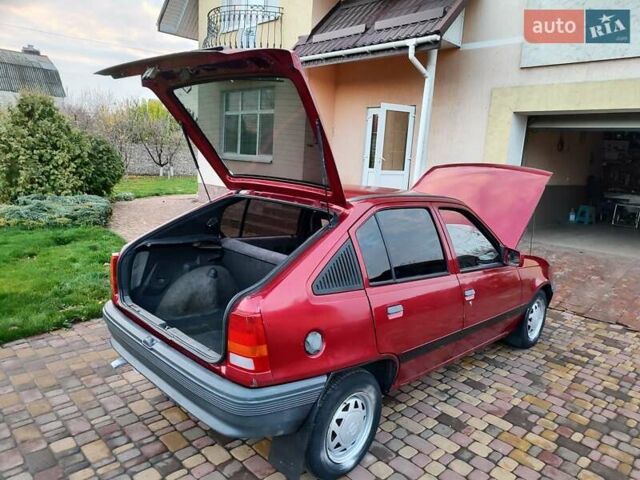 Красный Опель Кадет, объемом двигателя 1.3 л и пробегом 100 тыс. км за 1550 $, фото 10 на Automoto.ua