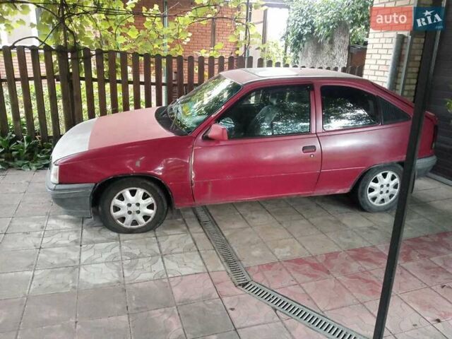 Красный Опель Кадет, объемом двигателя 1.3 л и пробегом 400 тыс. км за 600 $, фото 2 на Automoto.ua