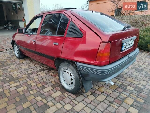 Красный Опель Кадет, объемом двигателя 1.3 л и пробегом 100 тыс. км за 1550 $, фото 13 на Automoto.ua