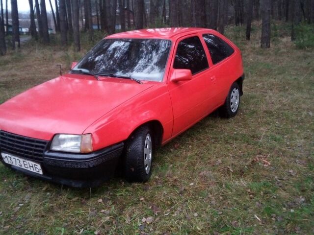 Красный Опель Кадет, объемом двигателя 0 л и пробегом 100 тыс. км за 650 $, фото 3 на Automoto.ua