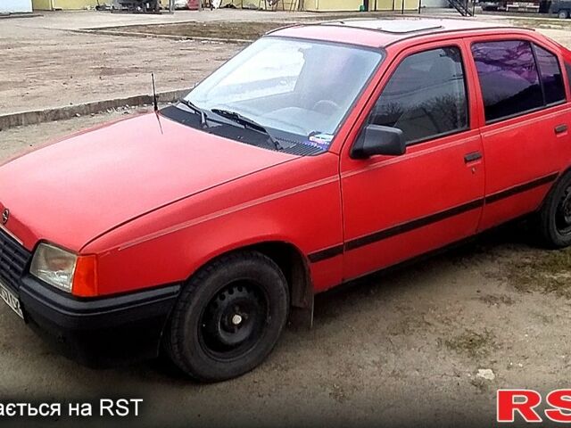 Красный Опель Кадет, объемом двигателя 1.3 л и пробегом 0 тыс. км за 800 $, фото 4 на Automoto.ua