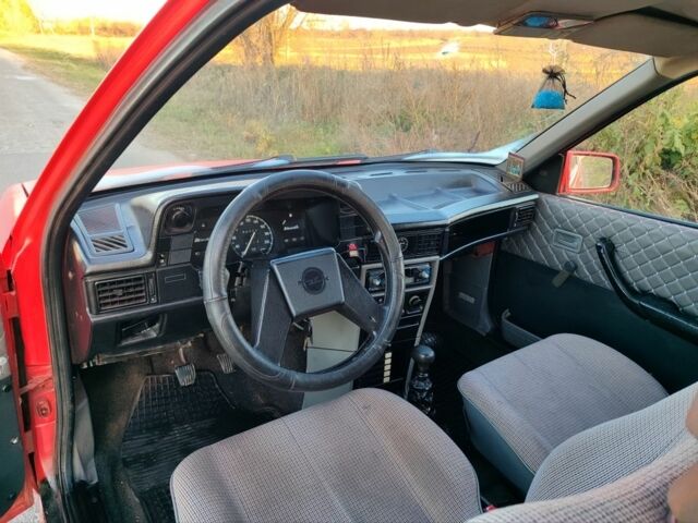 Червоний Опель Кадет, об'ємом двигуна 1.6 л та пробігом 55 тис. км за 750 $, фото 11 на Automoto.ua