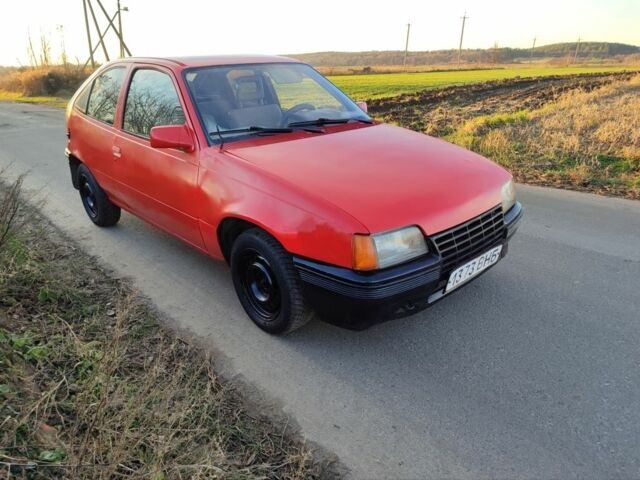 Червоний Опель Кадет, об'ємом двигуна 1.6 л та пробігом 55 тис. км за 750 $, фото 2 на Automoto.ua