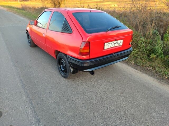 Червоний Опель Кадет, об'ємом двигуна 1.6 л та пробігом 55 тис. км за 750 $, фото 6 на Automoto.ua