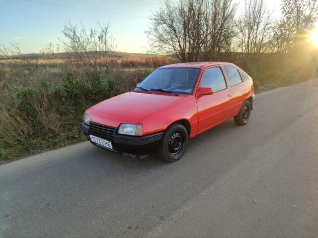 Червоний Опель Кадет, об'ємом двигуна 1.6 л та пробігом 55 тис. км за 750 $, фото 3 на Automoto.ua