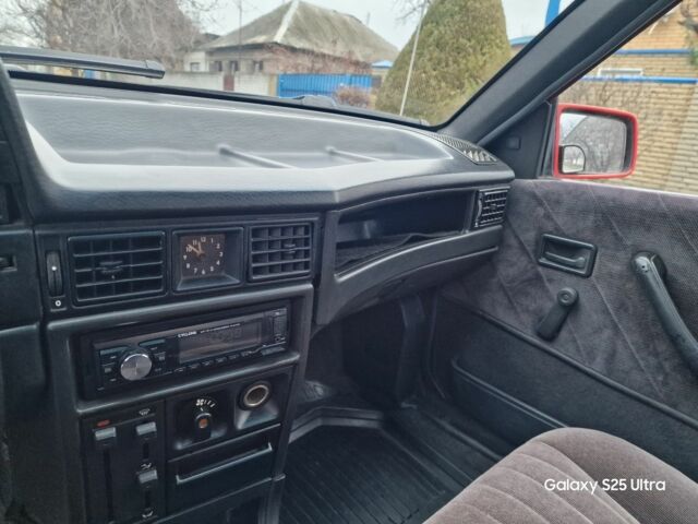 Красный Опель Кадет, объемом двигателя 1.4 л и пробегом 300 тыс. км за 899 $, фото 11 на Automoto.ua