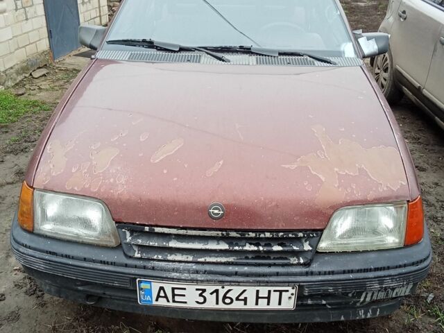 Червоний Опель Кадет, об'ємом двигуна 1.6 л та пробігом 55 тис. км за 949 $, фото 2 на Automoto.ua