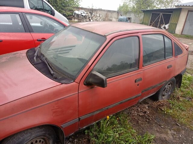 Червоний Опель Кадет, об'ємом двигуна 1 л та пробігом 1 тис. км за 500 $, фото 1 на Automoto.ua