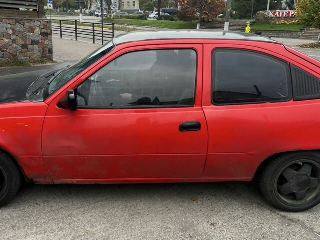 Красный Опель Кадет, объемом двигателя 1.4 л и пробегом 3 тыс. км за 500 $, фото 2 на Automoto.ua