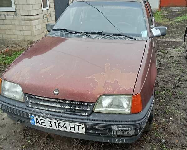 Красный Опель Кадет, объемом двигателя 1.6 л и пробегом 55 тыс. км за 873 $, фото 7 на Automoto.ua