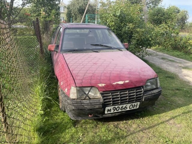 Красный Опель Кадет, объемом двигателя 1.3 л и пробегом 50 тыс. км за 372 $, фото 1 на Automoto.ua
