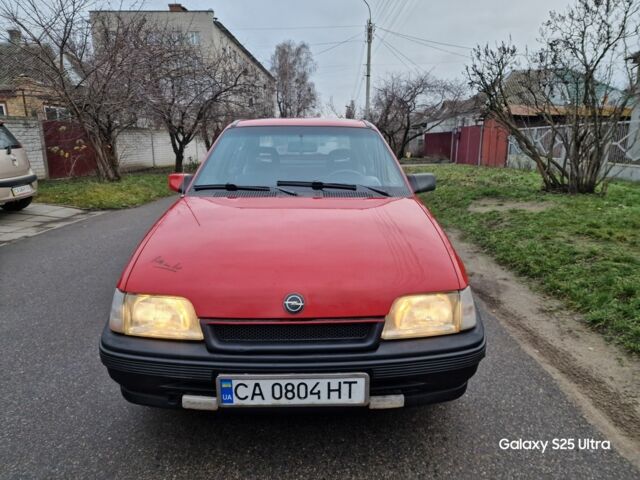 Красный Опель Кадет, объемом двигателя 1.4 л и пробегом 300 тыс. км за 899 $, фото 17 на Automoto.ua