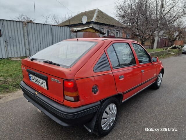 Красный Опель Кадет, объемом двигателя 1.4 л и пробегом 300 тыс. км за 899 $, фото 15 на Automoto.ua