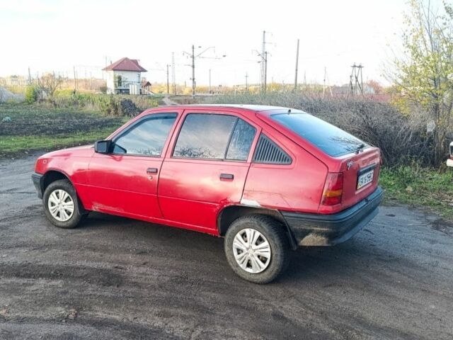 Червоний Опель Кадет, об'ємом двигуна 1 л та пробігом 111 тис. км за 650 $, фото 5 на Automoto.ua