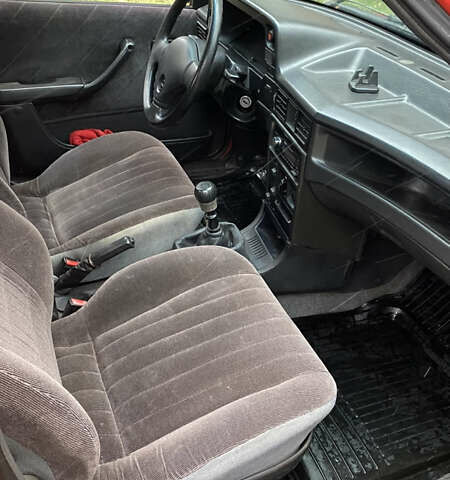 Червоний Опель Кадет, об'ємом двигуна 1.4 л та пробігом 300 тис. км за 650 $, фото 8 на Automoto.ua