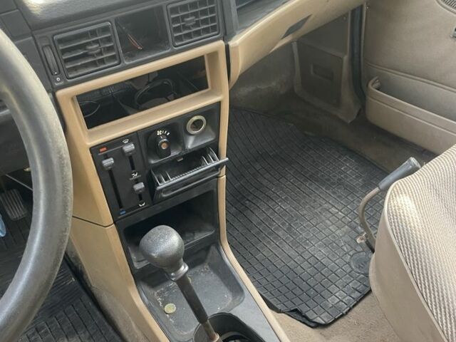 Красный Опель Кадет, объемом двигателя 1.3 л и пробегом 50 тыс. км за 372 $, фото 6 на Automoto.ua