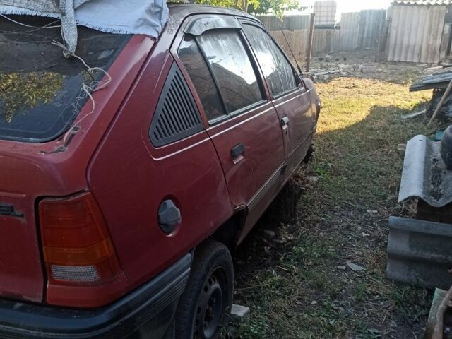 Красный Опель Кадет, объемом двигателя 1.8 л и пробегом 300 тыс. км за 418 $, фото 2 на Automoto.ua