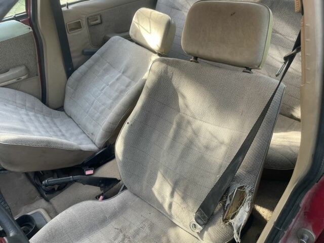 Красный Опель Кадет, объемом двигателя 1.3 л и пробегом 50 тыс. км за 372 $, фото 8 на Automoto.ua