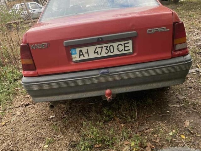 Червоний Опель Кадет, об'ємом двигуна 1 л та пробігом 200 тис. км за 500 $, фото 3 на Automoto.ua