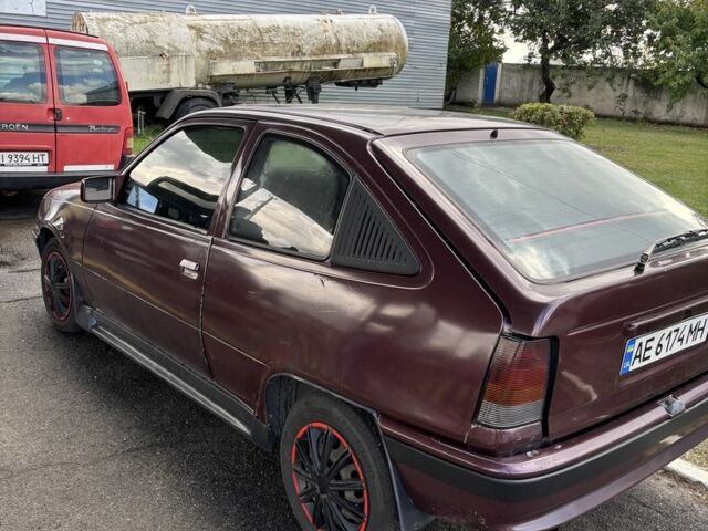 Красный Опель Кадет, объемом двигателя 1.4 л и пробегом 3 тыс. км за 700 $, фото 4 на Automoto.ua