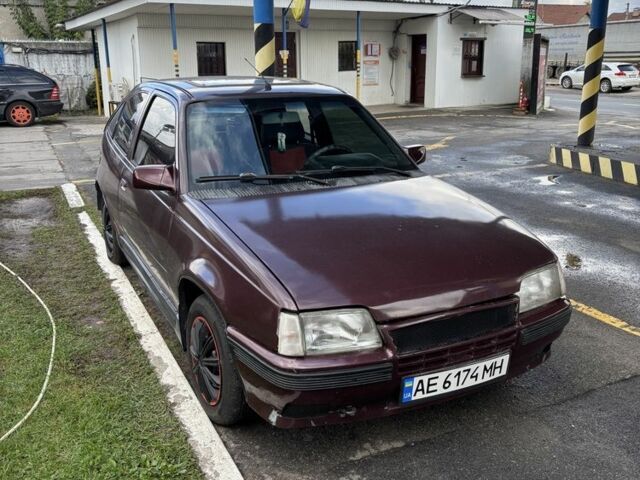 Красный Опель Кадет, объемом двигателя 1.4 л и пробегом 3 тыс. км за 700 $, фото 1 на Automoto.ua