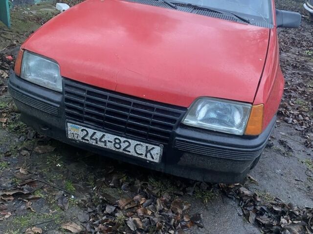 Красный Опель Кадет, объемом двигателя 1.3 л и пробегом 3 тыс. км за 473 $, фото 3 на Automoto.ua