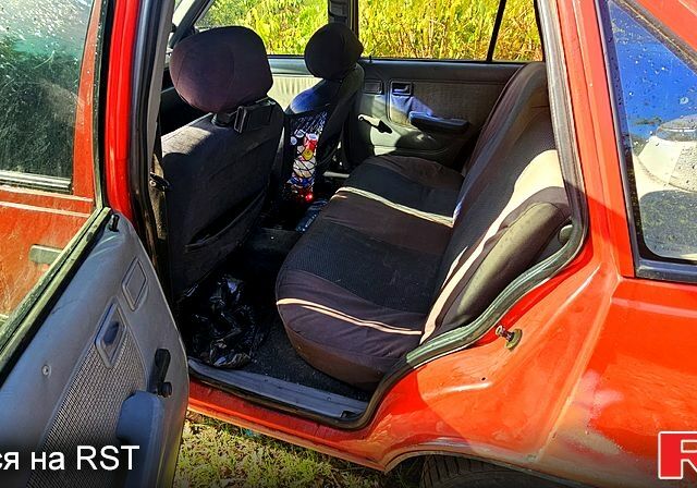 Красный Опель Кадет, объемом двигателя 1.3 л и пробегом 300 тыс. км за 1190 $, фото 1 на Automoto.ua