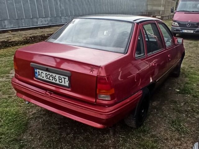 Красный Опель Кадет, объемом двигателя 1.3 л и пробегом 1 тыс. км за 780 $, фото 2 на Automoto.ua