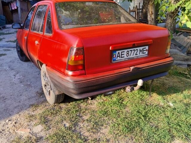 Красный Опель Кадет, объемом двигателя 1.7 л и пробегом 500 тыс. км за 1500 $, фото 2 на Automoto.ua