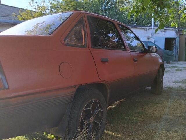 Красный Опель Кадет, объемом двигателя 1.7 л и пробегом 500 тыс. км за 1500 $, фото 4 на Automoto.ua