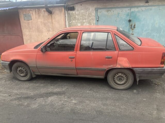 Красный Опель Кадет, объемом двигателя 1.3 л и пробегом 400 тыс. км за 716 $, фото 1 на Automoto.ua