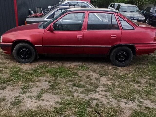 Красный Опель Кадет, объемом двигателя 1.3 л и пробегом 1 тыс. км за 780 $, фото 1 на Automoto.ua