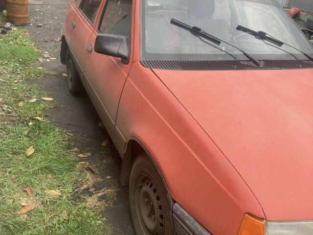 Красный Опель Кадет, объемом двигателя 1.3 л и пробегом 400 тыс. км за 716 $, фото 2 на Automoto.ua
