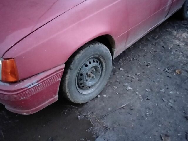 Красный Опель Кадет, объемом двигателя 1.4 л и пробегом 2 тыс. км за 1000 $, фото 4 на Automoto.ua