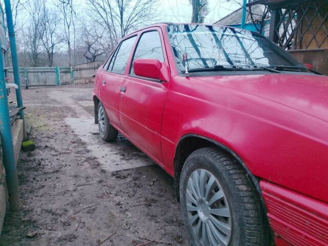 Красный Опель Кадет, объемом двигателя 1.3 л и пробегом 1000 тыс. км за 550 $, фото 1 на Automoto.ua