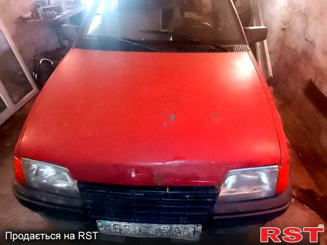 Червоний Опель Кадет, об'ємом двигуна 1.8 л та пробігом 350 тис. км за 480 $, фото 3 на Automoto.ua