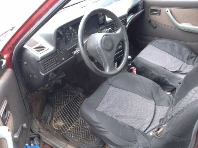 Червоний Опель Кадет, об'ємом двигуна 1.3 л та пробігом 145 тис. км за 750 $, фото 5 на Automoto.ua