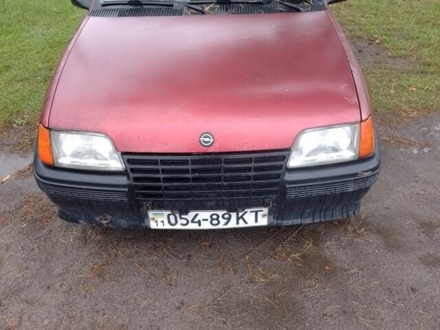 Червоний Опель Кадет, об'ємом двигуна 1.3 л та пробігом 145 тис. км за 750 $, фото 6 на Automoto.ua