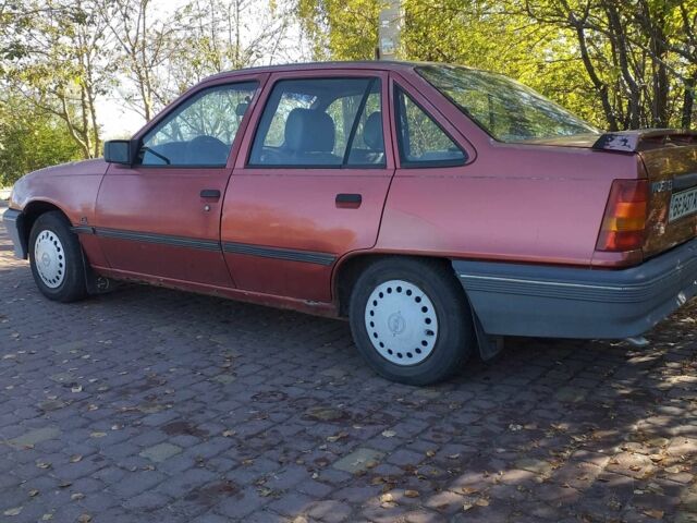 Красный Опель Кадет, объемом двигателя 1.3 л и пробегом 230 тыс. км за 900 $, фото 1 на Automoto.ua