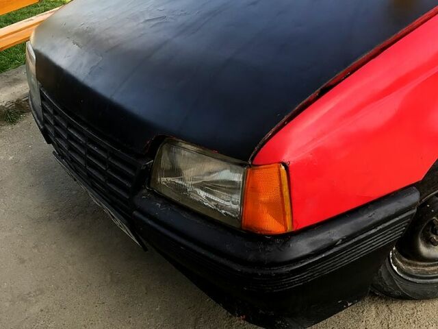 Червоний Опель Кадет, об'ємом двигуна 1.3 л та пробігом 689 тис. км за 900 $, фото 3 на Automoto.ua